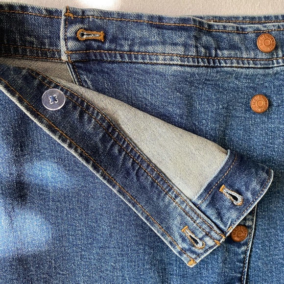 Madewell Denim Mid length Skirt. Front Slit with angle buttons -Sz 28 - Picture 4 of 15